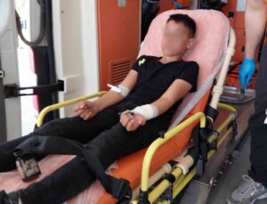 Samsun’da 14 yaşındaki çocuk bileğine saplanan makasla hastaneye kaldırıldı