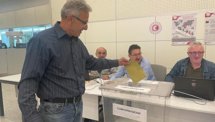 Sarp Sınır Kapısında Cumhurbaşkanlığı seçimi için ikinci tur oy kullanma işlemleri başladı