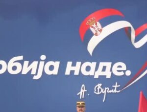 Sırbistan’dan Vucic’e destek mitingi