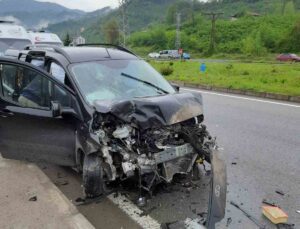 Trabzon’un Araklı ilçesinde trafik kazası: 5 yaralı