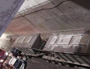 Ürdün’de bir kamyon araçları biçti: 1 ölü
