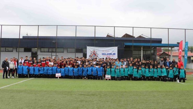 Yıldızlar Futbol Türkiye finalleri Düzce’de başladı