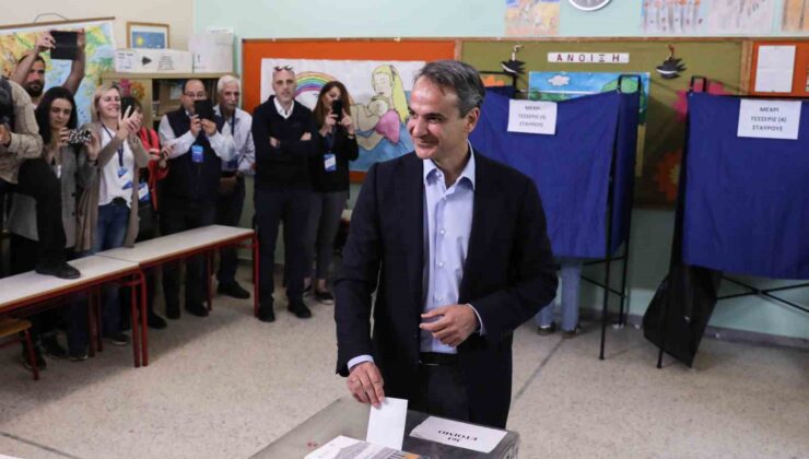 Yunanistan’da sandık çıkış anketine göre Miçoktakis’in partisi seçimi önde bitirecek