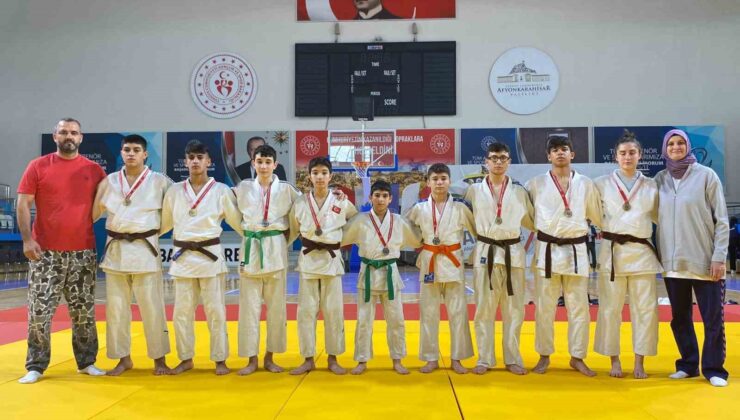 Anadolu Yıldızlar Ligi Judo Grup Müsabakalarında Manisa rüzgarı esti