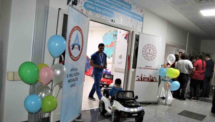 Antalya’da 400 yataklı hastanede çocuklar ameliyata sedye ile değil akülü arabayla gidecek