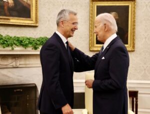 Biden, NATO Genel Sekreteri Stoltenberg ile Beyaz Saray’da bir araya geldi