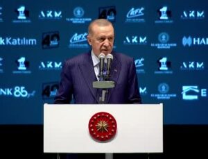 Cumhurbaşkanı Erdoğan: “CHP bu şekilde siyaset yaptığı sürece bu ülkede iktidar yüzü göremez. “Terör örgütleriyle el ele omuz omuza yürüdüğü sürece bu millet terör örgütlerine oy vermez, vermeyecektir”