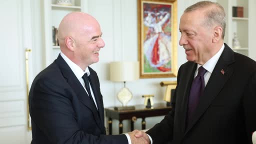 Cumhurbaşkanı Recep Tayyip Erdoğan, FIFA Başkanı Gianni Infantino’yu kabul etti