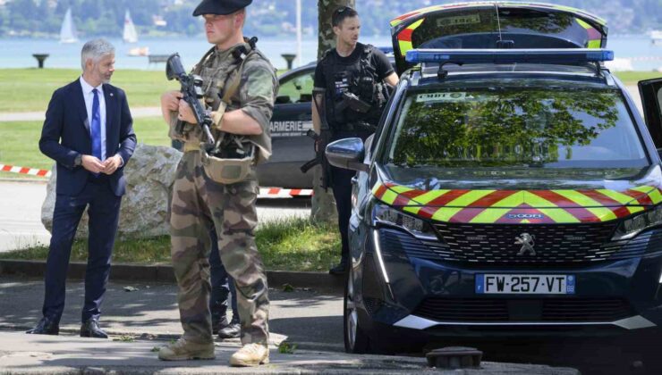 Fransa’da parkta bıçaklanan 4 çocuktan 2’sinin durumu kritik