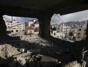İsrail tutuklu Filistinlinin evini havaya uçurdu