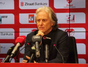 Jorge Jesus: “Bugünden itibaren Fenerbahçe’nin teknik direktör değilim”