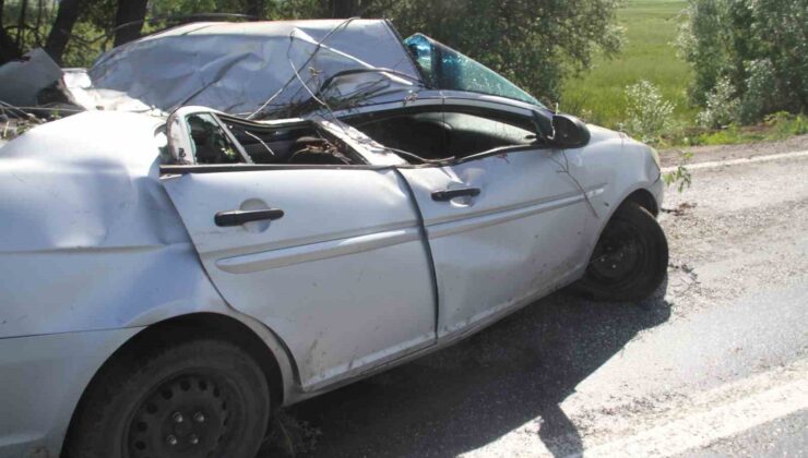 Konya’da yoldan çıkan otomobil ağaca çarptı: 2 yaralı