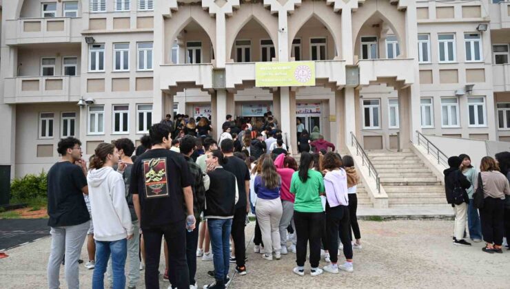 Öğrenciler üniversite deneme sınavında ter döktü