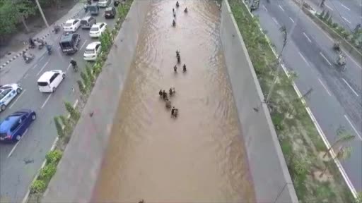 Pakistan’da şiddetli yağış: 13 ölü