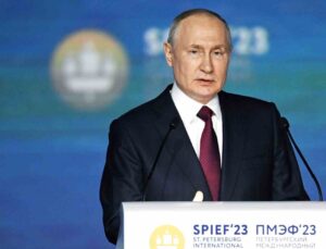 Putin: “İlk nükleer başlıklar Belarus’a teslim edildi”