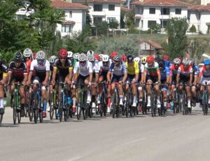 Road Race Kırıkkale 2.2 UCI Uluslararası Bisiklet Yarışları’nın ikinci gün etabı başladı
