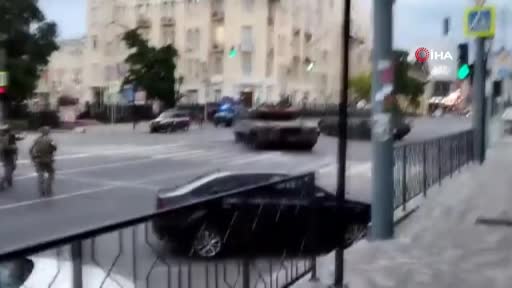 Rostov’da zırhlı araç hareketliliği sürüyor