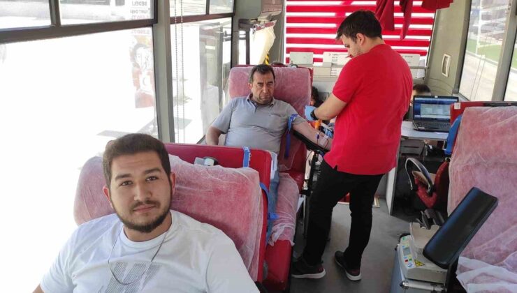 Selendili vatandaşlar kan bağışına yoğun ilgi gösterdi
