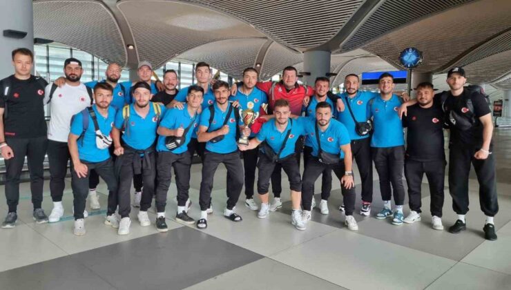 Sırbistan’da şampiyon olan Ragbi Milli Takımı yurda döndü