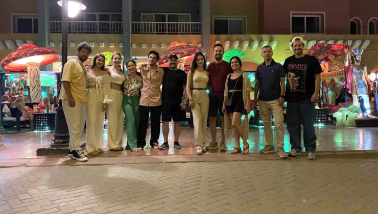 Türk oyuncular Kızıldeniz’de tatil keyfi yaptı