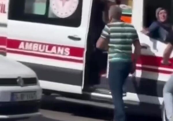 Tuzla’da yol vermeyip ambulansı durdurdu, ’hasta mı var’ diye sordu