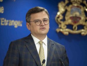 Ukrayna Dışişleri Bakanı Kuleba: “Bizim için Rusya’da birinin Putin’e meydan okumaya cüret etmesi an meselesiydi”