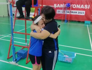 Yunusemreli Zeren badmintonda Türkiye üçüncüsü oldu