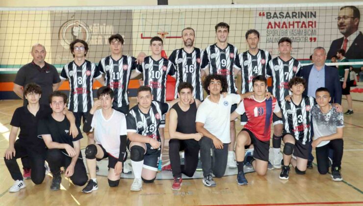 Zonguldak Voleybol Kulübü milli voleybolcu Kadir Cin’i ağırladı