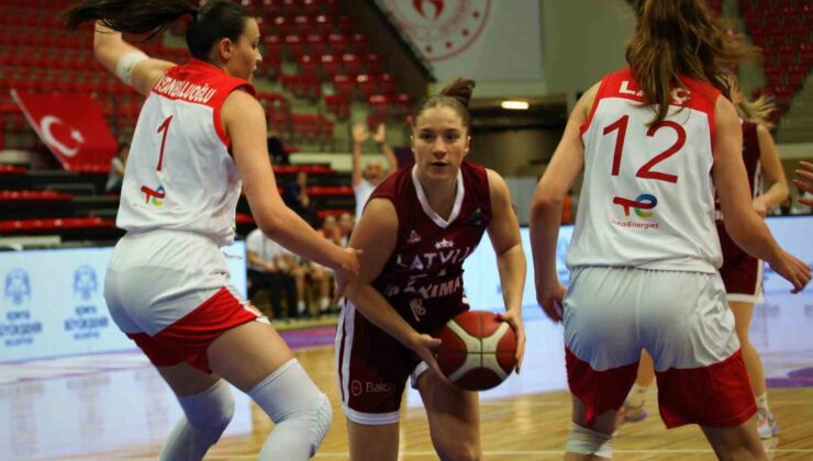 18 Yaş Altı Kız Basketbol Milli Takımı, Letonya’yı mağlup etti