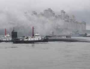 ABD’ye ait stratejik nükleer denizaltı Güney Kore’den ayrıldı