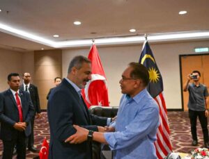 Bakan Fidan, Malezya Başbakanı ve Başbakan Yardımcısı ile görüştü