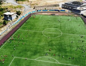 Bitlis’te açılan ücretsiz futbol okuluna rekor başvuru