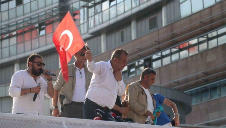 Bolu Belediye Başkanı Tanju Özcan’ın Adalet ve Değişim Yürüyüşü CHP Genel Merkezi’nde son buldu