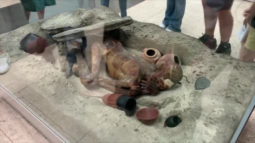 British Museum’da sergilenen 5500 yıllık en eski mumyaya büyük ilgi