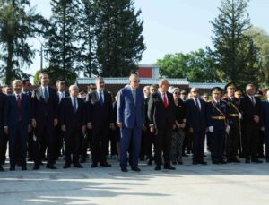 Cumhurbaşkanı Erdoğan, KKTC’de Atatürk Anıtı’na çelenk bıraktı