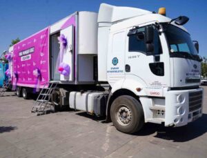 Diyarbakır’da KETEM’e hibe edilen mobil mamografi aracı 17 ilçede hizmet verecek