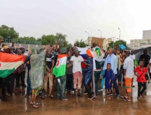 Fransa’dan Nijer’deki büyükelçilik protestosuna kınama