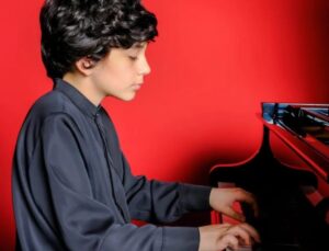 Genç Piyanist Ali Keskin Moskova’da sahne alacak