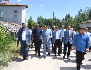 Gürkan: “Yazıhan’a 470 kilometre asfalt yapıldı”