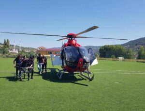 Hayat kurtaran ambulans helikopter Alucra’dan havalandı
