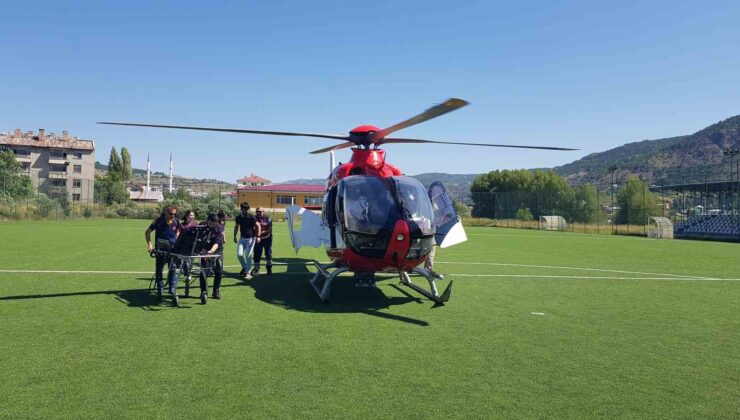 Hayat kurtaran ambulans helikopter Alucra’dan havalandı