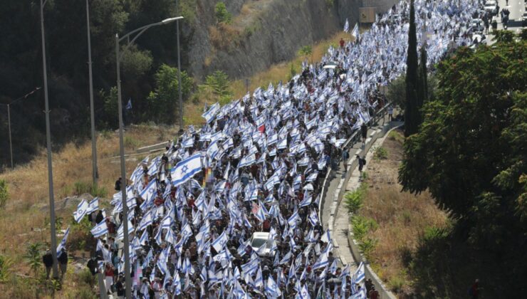 İsrail’de yargı reformuna karşı yürüyüş: On binlerce kişi Kudüs’e yürüdü