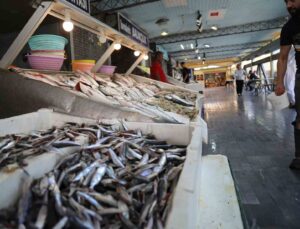 Mezitli’nin ikinci balık pazarı açıldı