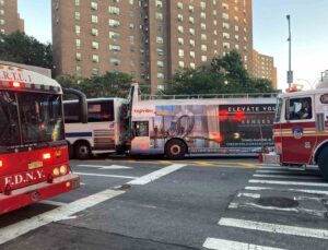New York’ta tur otobüsü ile otobüs çarpıştı: 18 yaralı