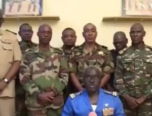 Nijer’de ordu yönetime el koydu