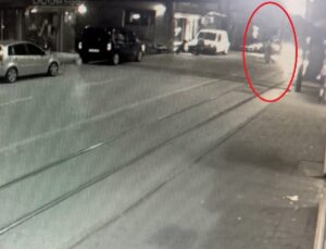 (Özel) 13 günde 2 kaza 2 ölüm…Camiden çıkan adam otomobilin çarpmasıyla hayatını kaybetti