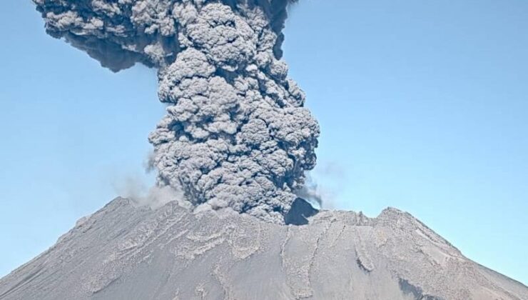 Peru’daki Ubinas Yanardağı’nda 2 yeni patlama