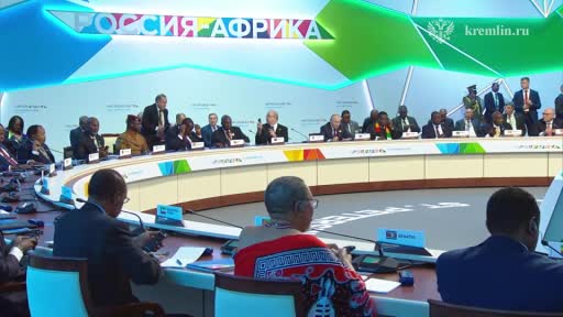 Putin: “Rusya, 40’tan fazla Afrika ülkesine silah tedarik ediyor”