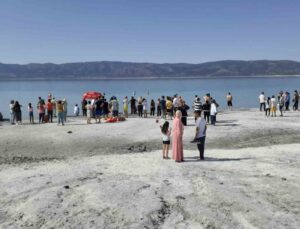 Salda Gölü’nde boğulma vakası: 1 çocuk kurtarıldı, 1 çocuk kayıp
