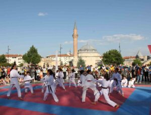 Sivas’ta GSB Spor Okullarında coşkulu açılış